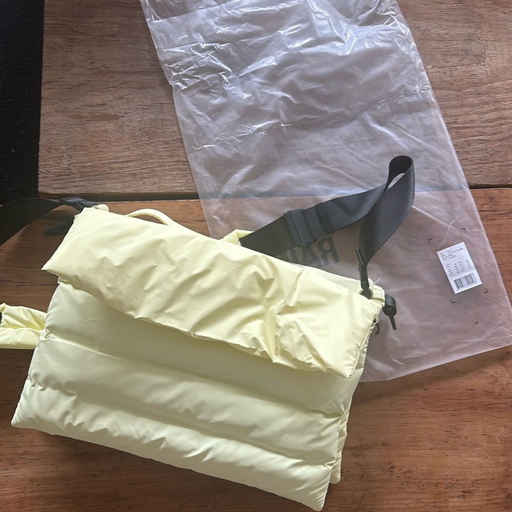 Rains crossbody bag color straw